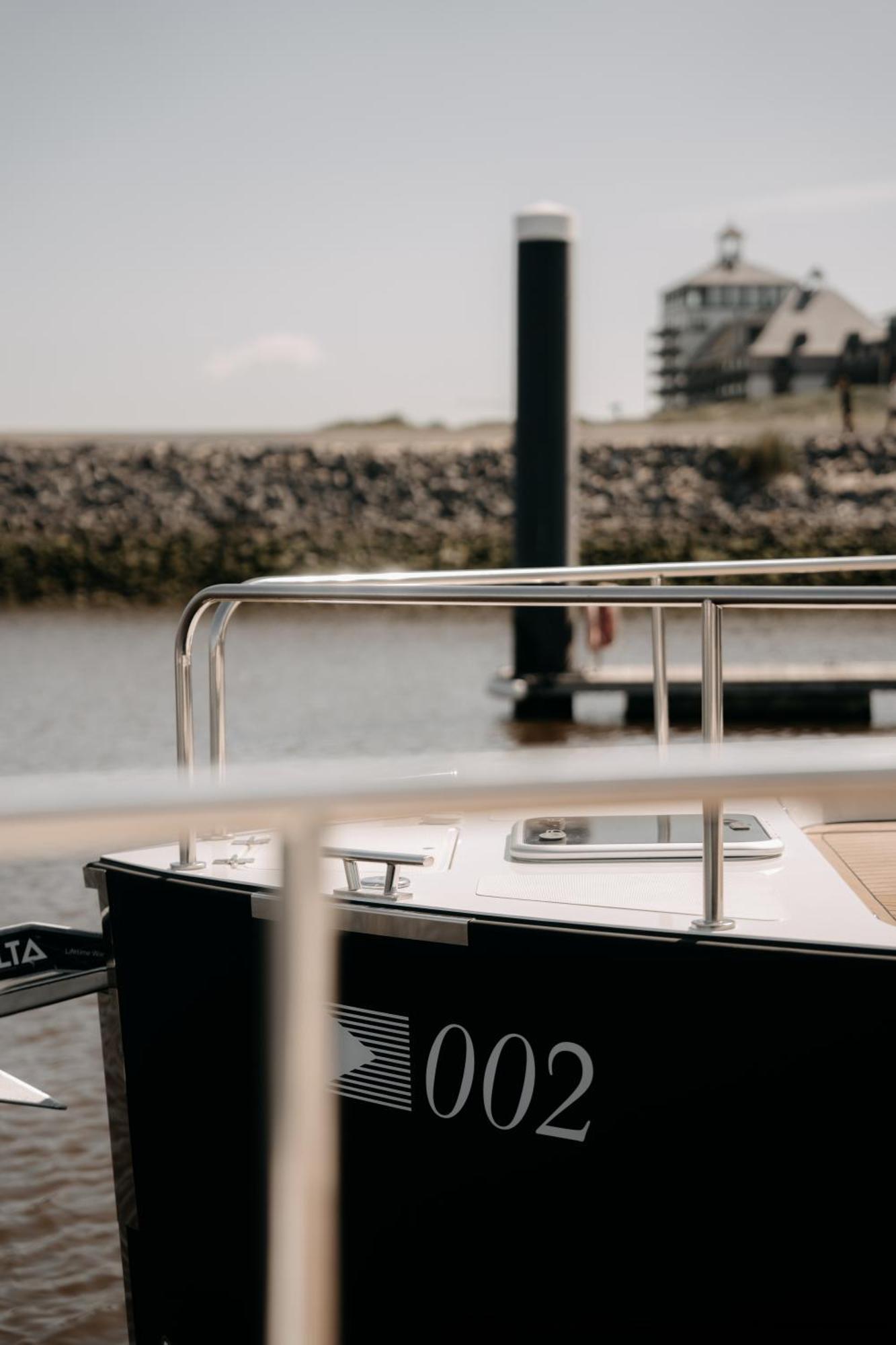 Yacht By Strandhotel - Hotel Service & Wellness 카잔바드 외부 사진